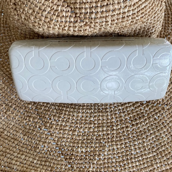 Coach Logo White Eyeglass Case - Picture 1 of 4
